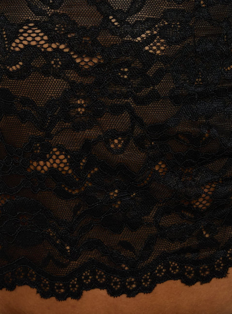 Quinbie Lace Short Sleeve Top Black