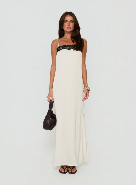 Daesa Lace Maxi Dress Cream / Black