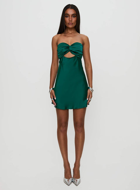 front view of model wearing Princess Polly Faviola Mini Dress Emerald Sweetheart Neckline 