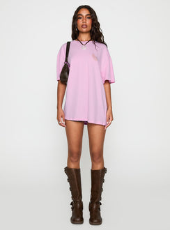 front view of model wearing Princess Polly Sardines Please Oversized Tee Pink Half Sleeves Crew Neck 