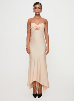 front view of model wearing Princess Polly Stand A Chance Twist Detail Maxi Dress Champagne Sweetheart Neckline 