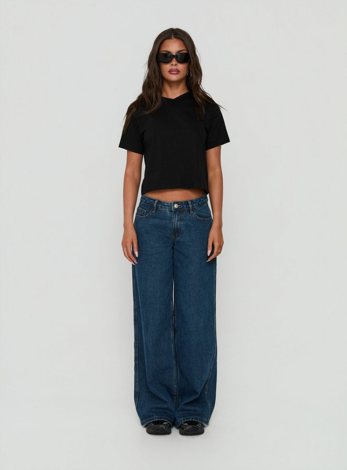 Dealia High V Boxy Tee Black