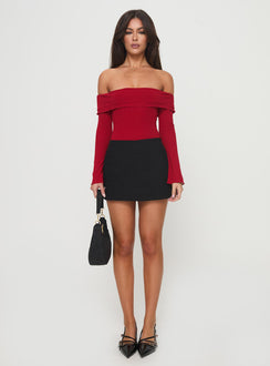 side view of model wearing Princess Polly Afterglow Off The Shoulder Bodysuit Burgundy Full Sleeves straight 