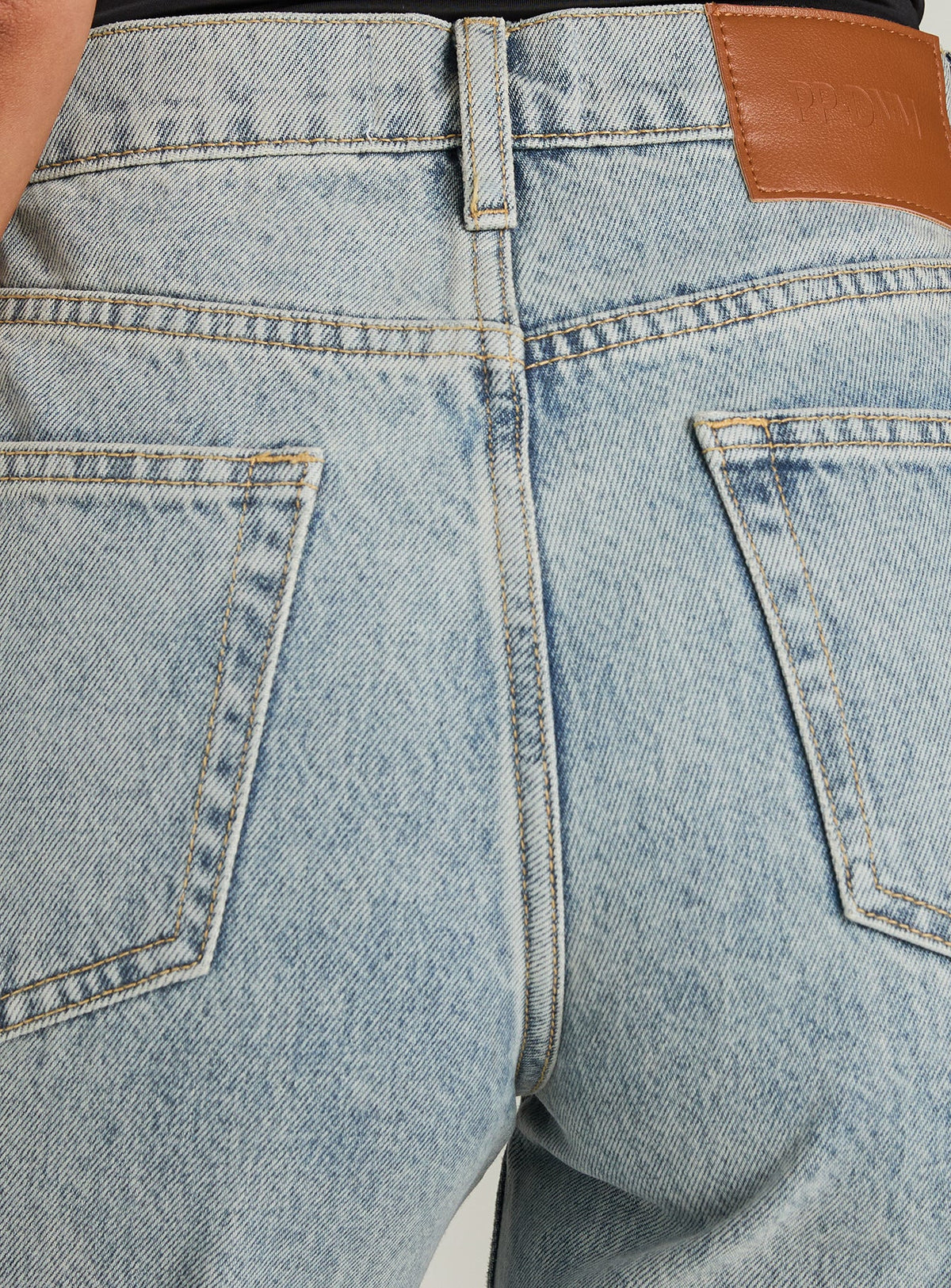 Fawcett High Rise Straight Leg Jeans hellblaue Waschung