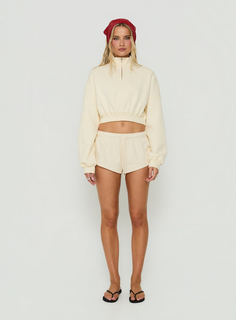 Quinncy Low Rise Sweat Shorts Cream