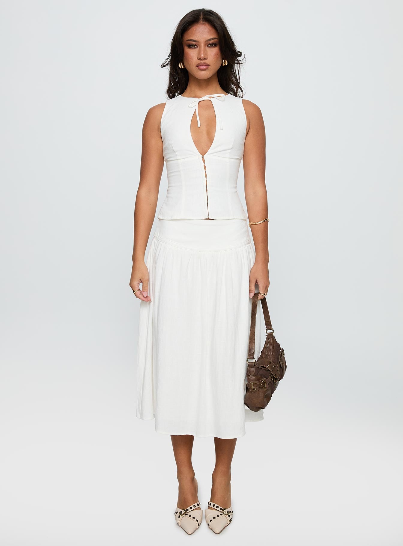   front view of model wearing Princess Polly Heart Of Gold Linen Blend Midi Skirt White Midi Skirts 