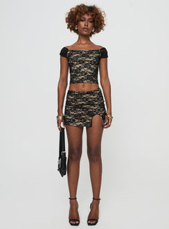 Matching set Lace material, off the shoulder style, elasticated waist, split in hem Good stretch, fully lined 