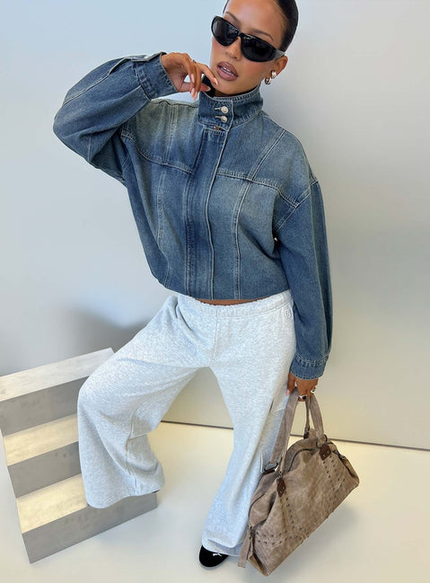 Alfea Bomberjacke aus Denim mit Trichterhals Mid Blue Wash