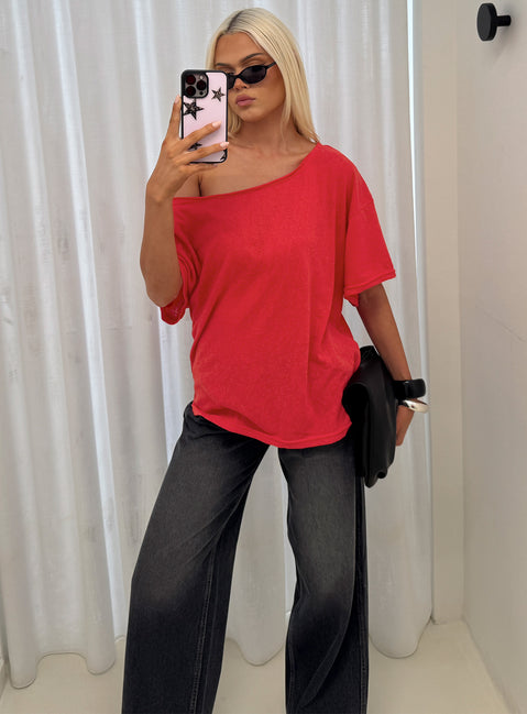 Winny Off Shoulder Tee Red