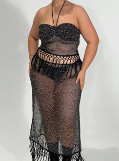 front view of model wearing Princess Polly Alnet Top Black Curve Sleeveless Sweetheart 