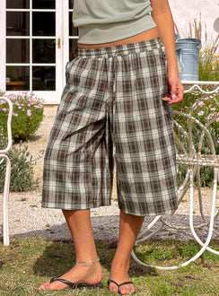 Tucka Long Line Baggy Shorts im Multikaro-Muster