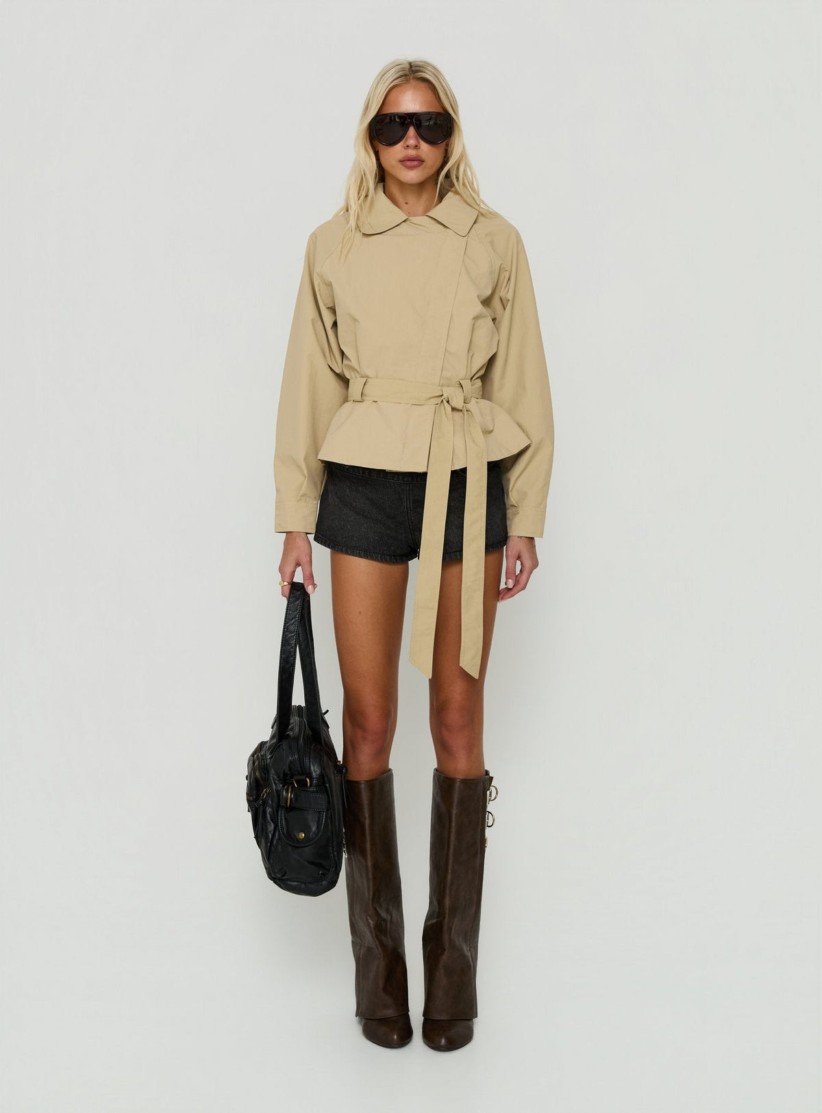 Kurzer Trenchcoat mit Bindegürtel, Ranique, Beige