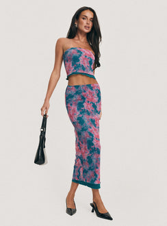 Matching two-piece set Strapless style. elasticated band at bust, layered lettuce edge hem Elasticated waistband, slim fit, layered lettuce edge hem Princess Polly Lower Impact 