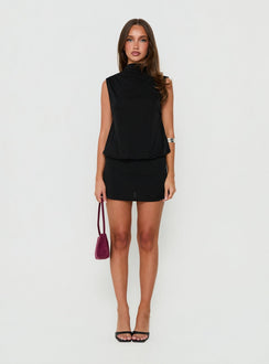 Adisonn rückenfreier Neckholder-Jumpsuits in Schwarz