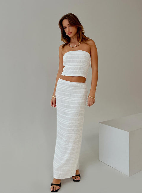 Matching set Strapless style, shirred material, invisible zip fastening, elasticated waistband, split in hem at side Non-stretch material, fully lined 