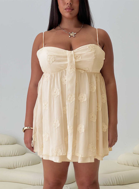 front view of model wearing Princess Polly Sparks Fly Mini Dress Cream Curve Sweetheart Neckline 