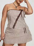 front view of model wearing Princess Polly Be My Baby Top Plaid Curve Sleeveless straight 