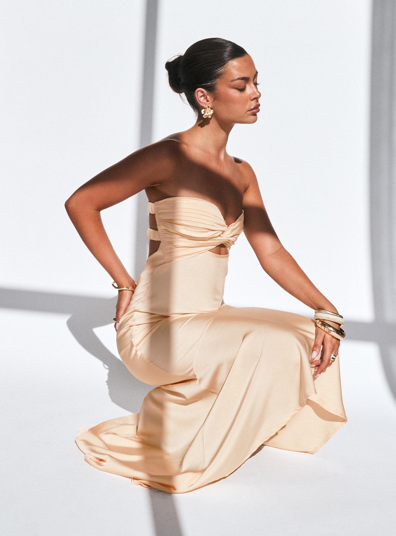 front view of model wearing Princess Polly Stand A Chance Twist Detail Maxi Dress Champagne Sweetheart Neckline 