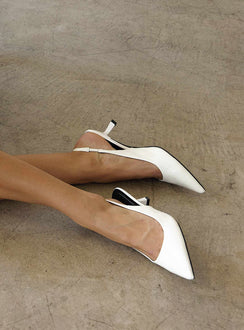 Billini Ayla Pointed Toe Heels Bone