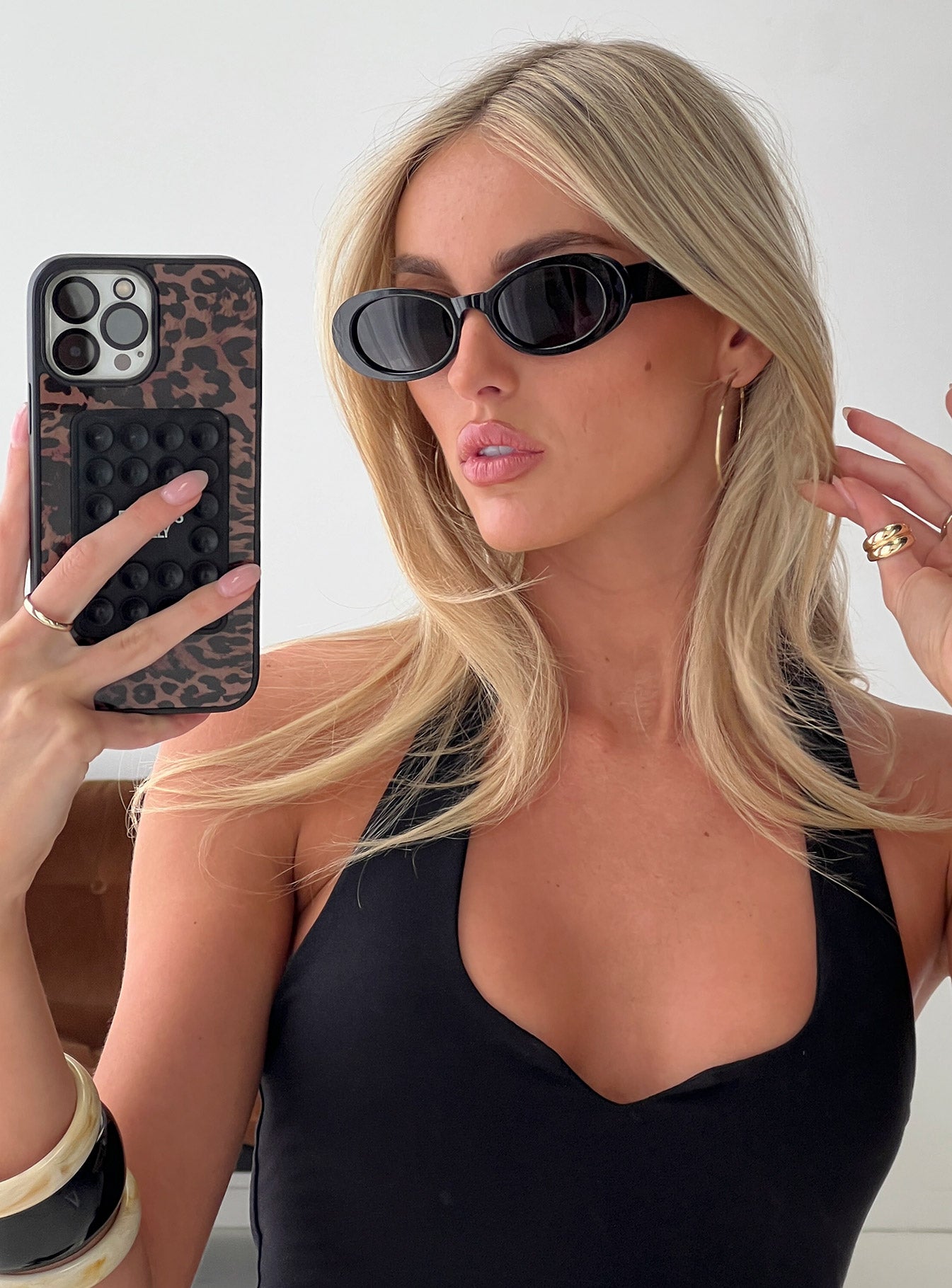 Runaway Baby Oval Sunglasses Black