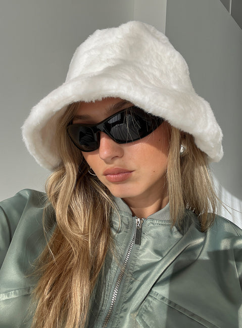 Theo Plush Bucket Hat White
