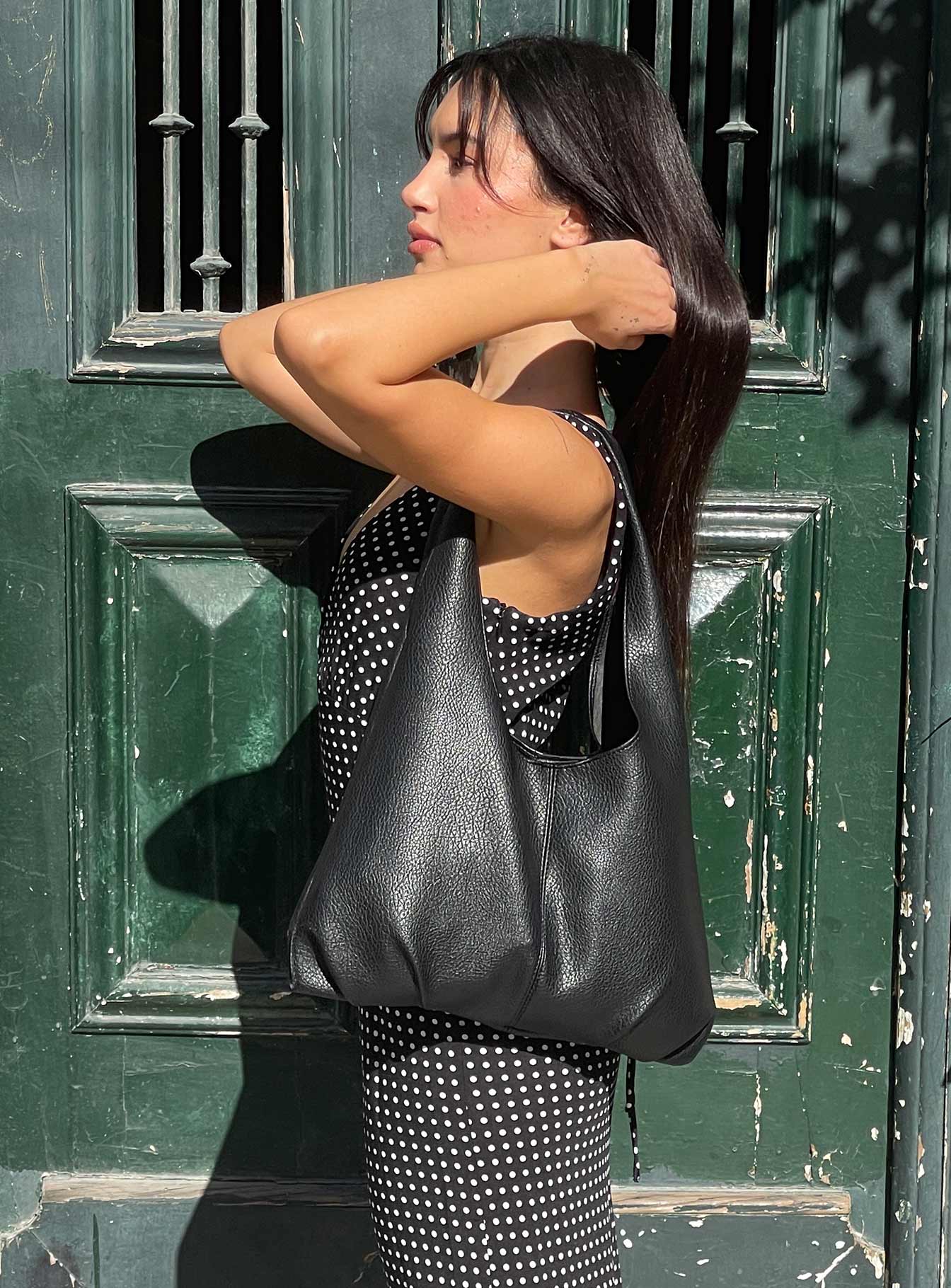 ★JJ③★ ハンドメイドショルダーバッグ&ポーチ P201 Zenia Shoulder Bag Black | Princess Polly