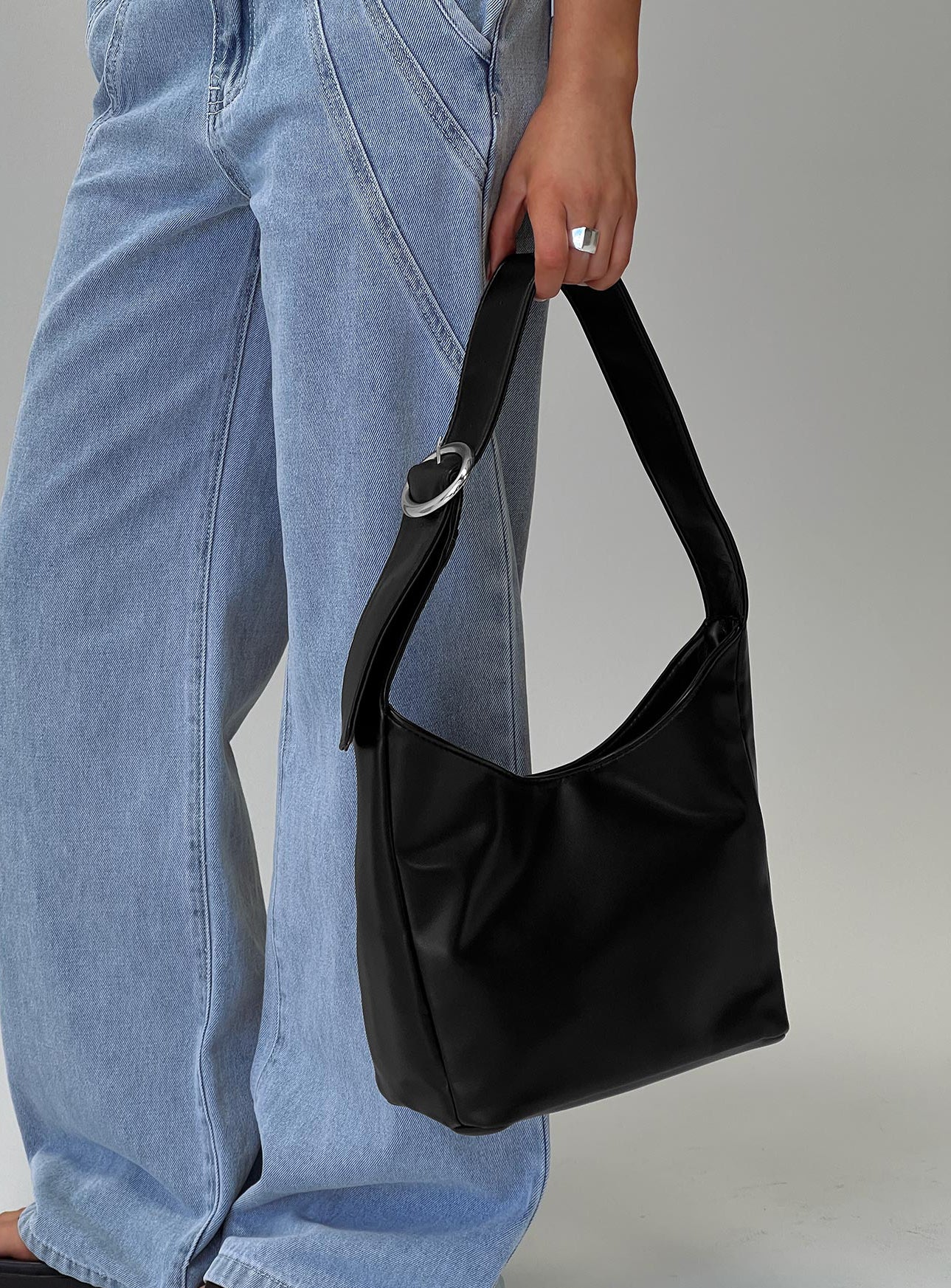 Reegan Shoulder Bag Black
