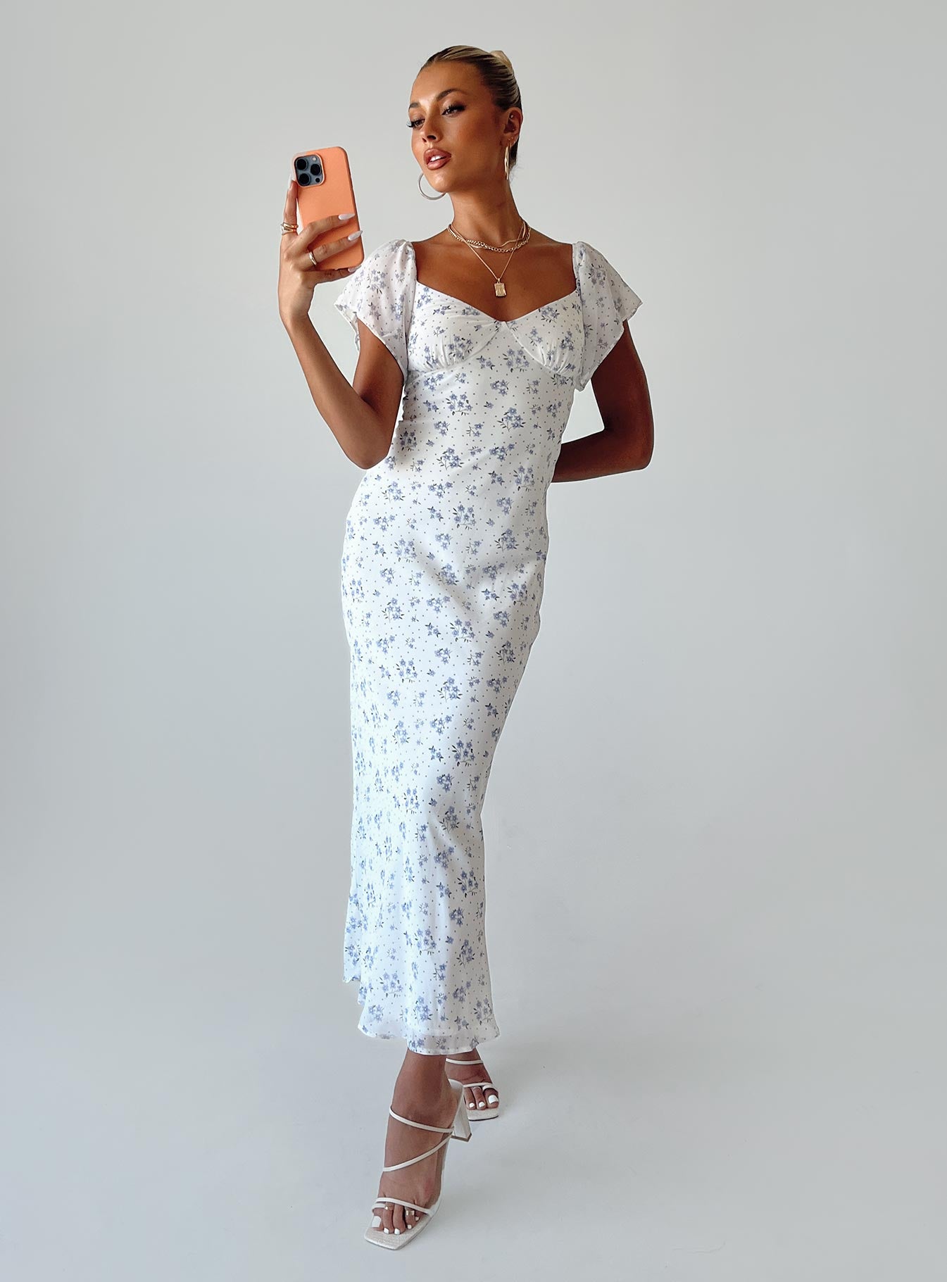 White floral maxi deals dress