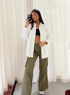 Jacket White denim Classic collar Press button fastening at front Twin chest pockets Single button cuff Split hem at sides