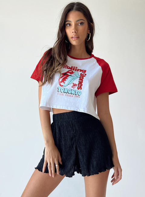 Shorts Silky crinkle material  Elasticated waistband  Twin hip pockets  Lettuce edge hem 