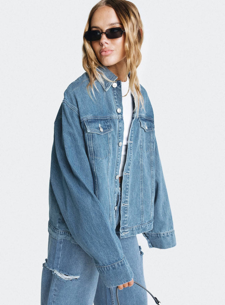 Blue denim jacket Mid wash denim Pointed collar Button fastening at front Twin chest pockets Single button cuff Non-stretch Unlined 