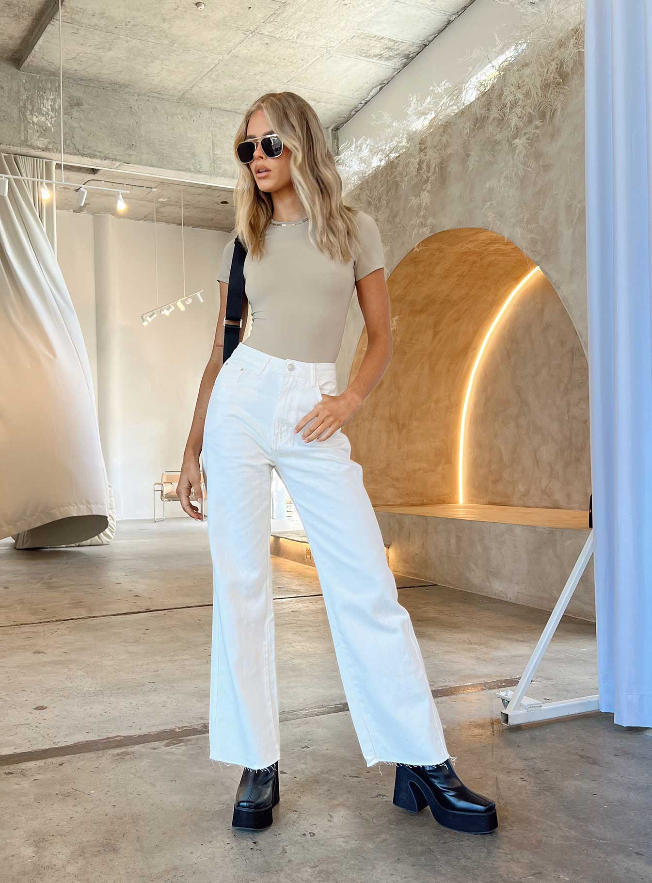 Wide leg outlet white jeans