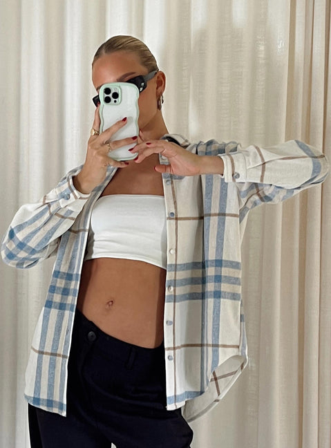 Shirt Classic collar Button front fastening Single button on cuffs Non-stretch