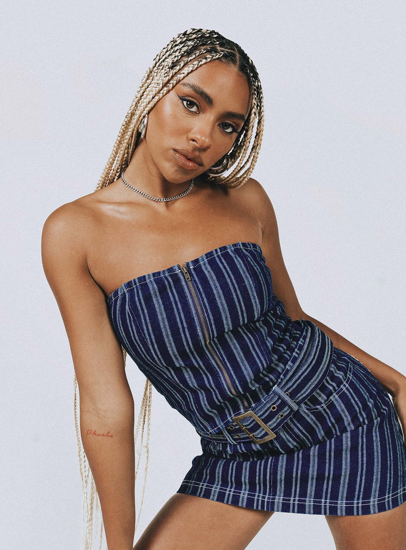 front view of model wearing Princess Polly Fernley Bustier Blue Sleeveless 