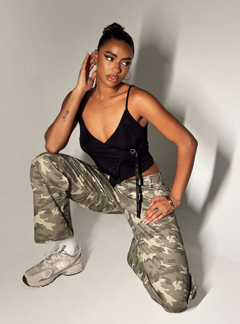 Princess Polly mid-rise  Ravenslea Cargo Pants Light Camouflage