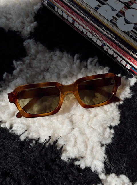 Sunglasses Tort frame Grey tinted lenses Moulded nose bridge