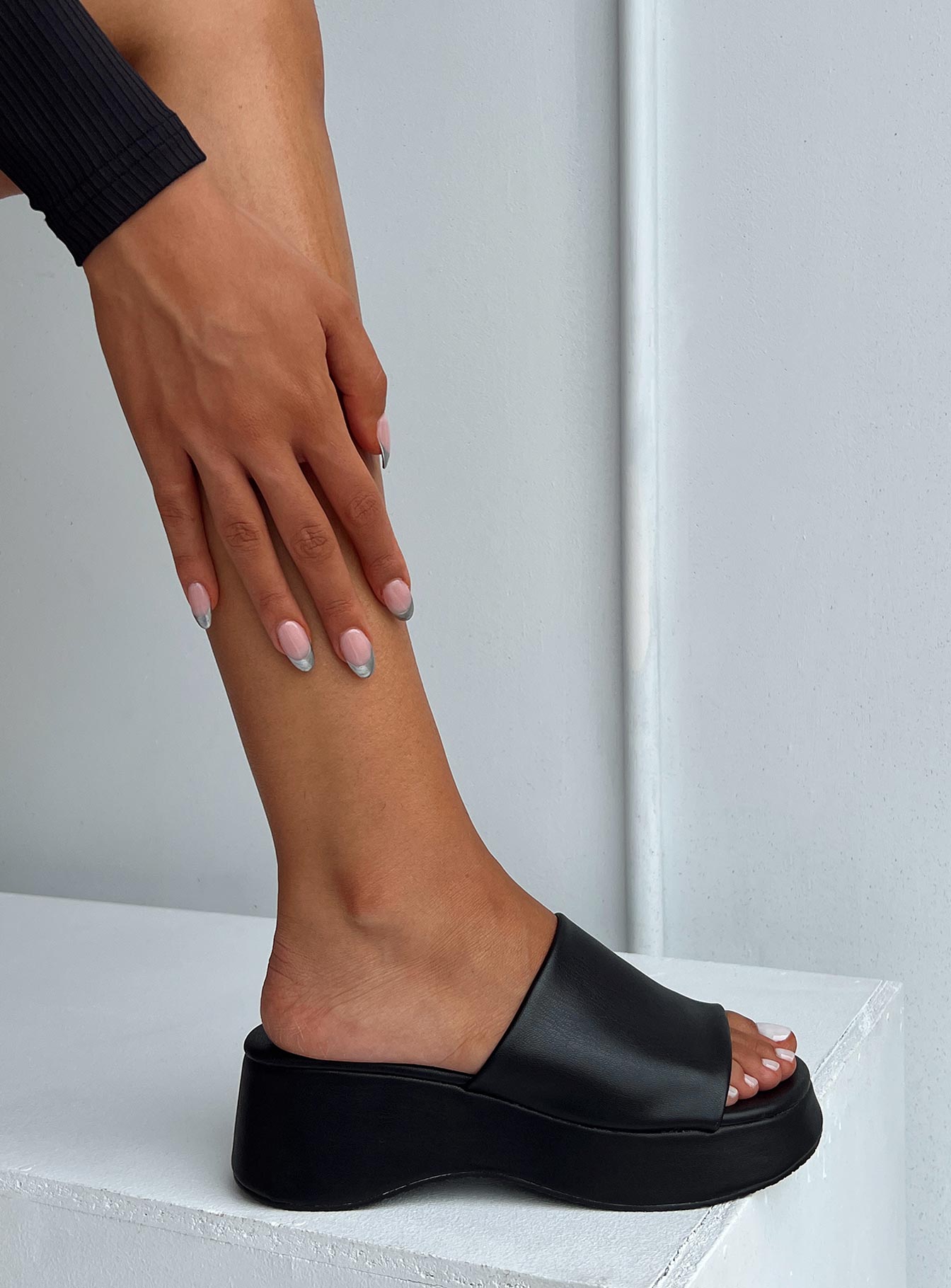 Sandals Single faux leather upper Padded footbed Rounded toe Slip-on style