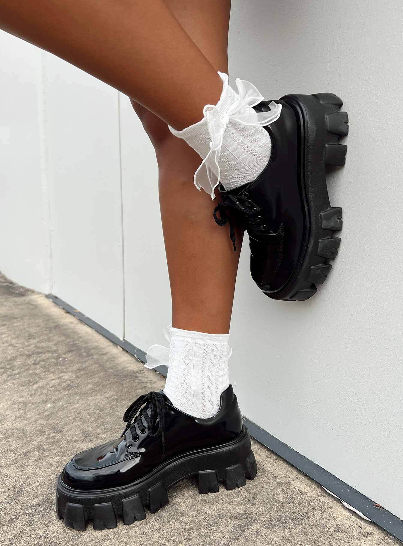 White socks Crew style Bow detail Good stretch Frill cuff For hygiene reasons, this item cannot be returned 