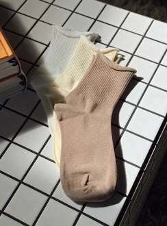 Sock pack Three pairs Crew style Ribbed cuff Good stretch 