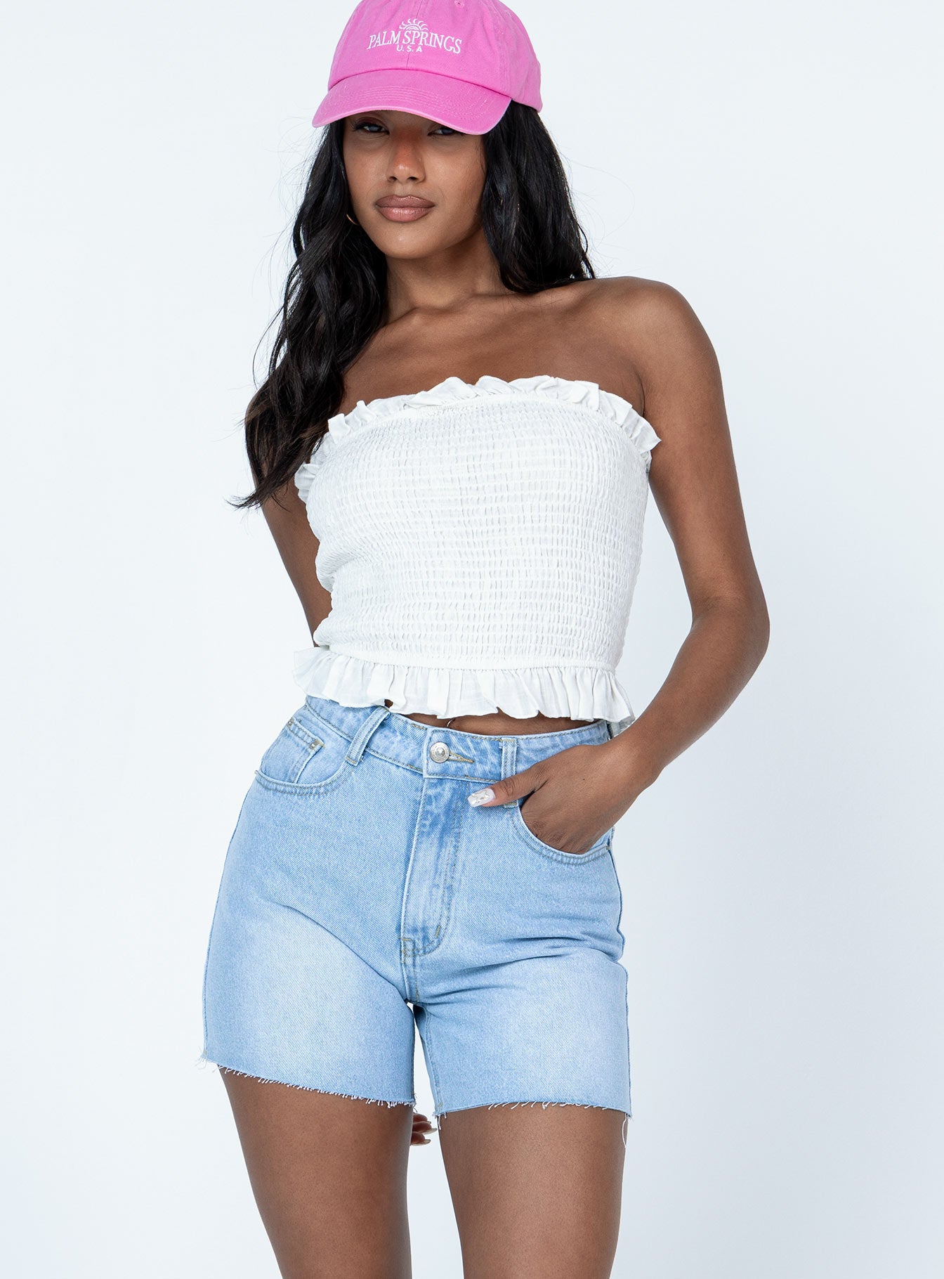 100% cotton shorts Light wash denim  High waisted  Zip & button fastening  Classic five-pocket design  Belt looped waist  Raw-edge hem  Princess Polly badge on back 