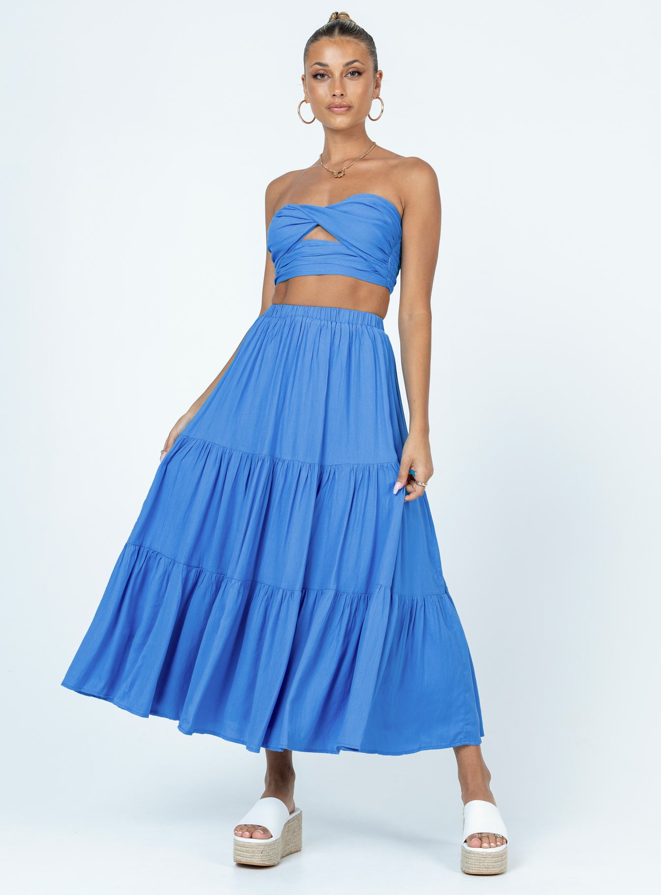 Matching set Crop top Removable shoulder straps  Inner silicone strip at bust  Twisted bust  Shirred back  Zip fastening  High waisted midi skirt  Elasticated waistband  Layered design 