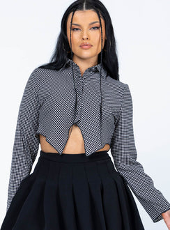 front view of model wearing Princess Polly Nina Long Sleeve Top Black 