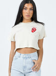 Front view of model wearing  front Princess Polly Short Sleeves Square Neck  Rolling Stones Many Tongues Crop Tee Beige