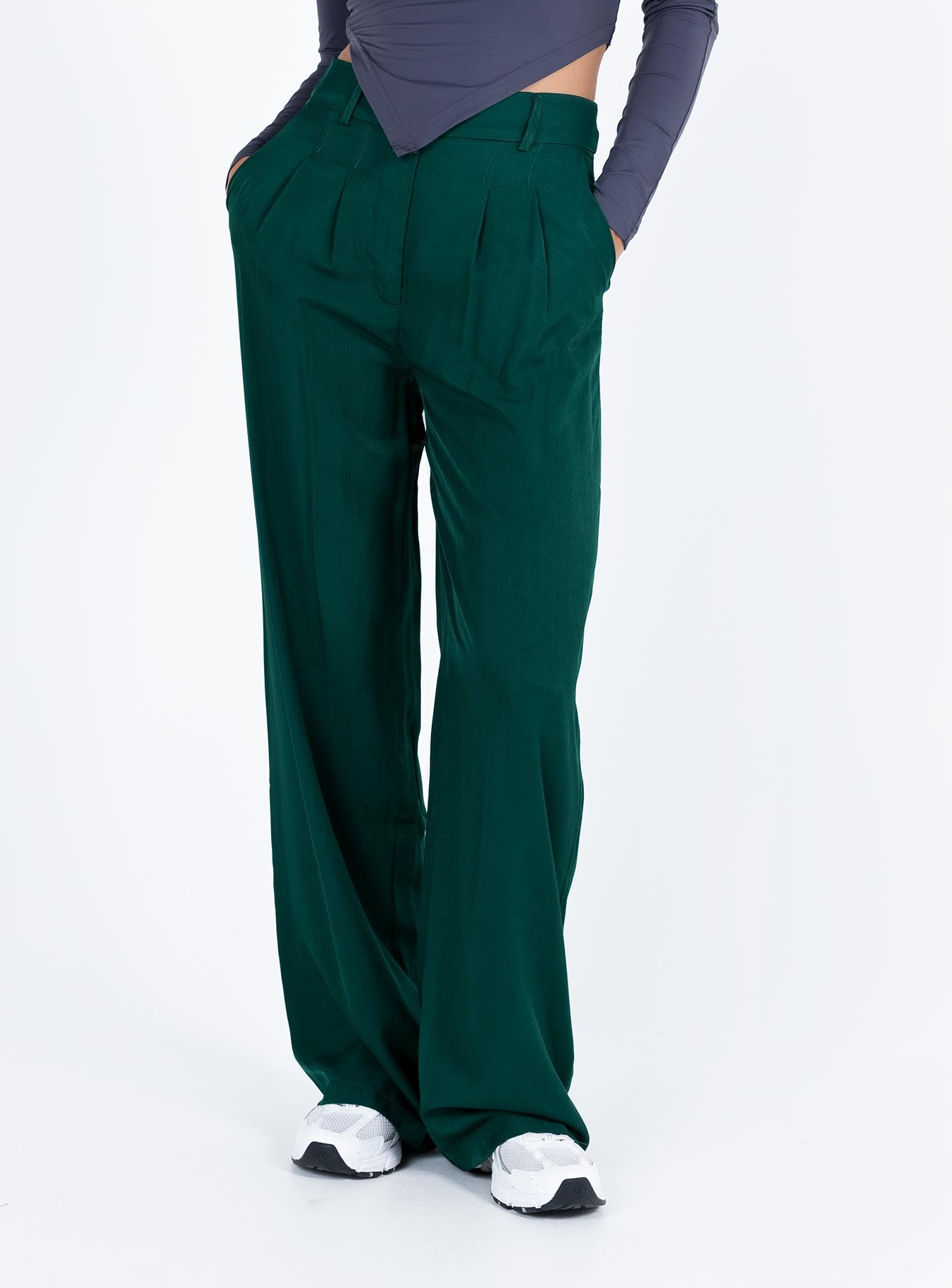 Front view of model wearing  front Princess Polly  Kacey Pants Forest Green