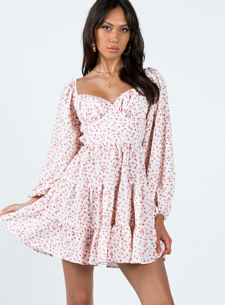 Front view of model wearing  front Princess Polly Sweetheart Neckline  Danny Long Sleeve Mini Dress Pink Floral