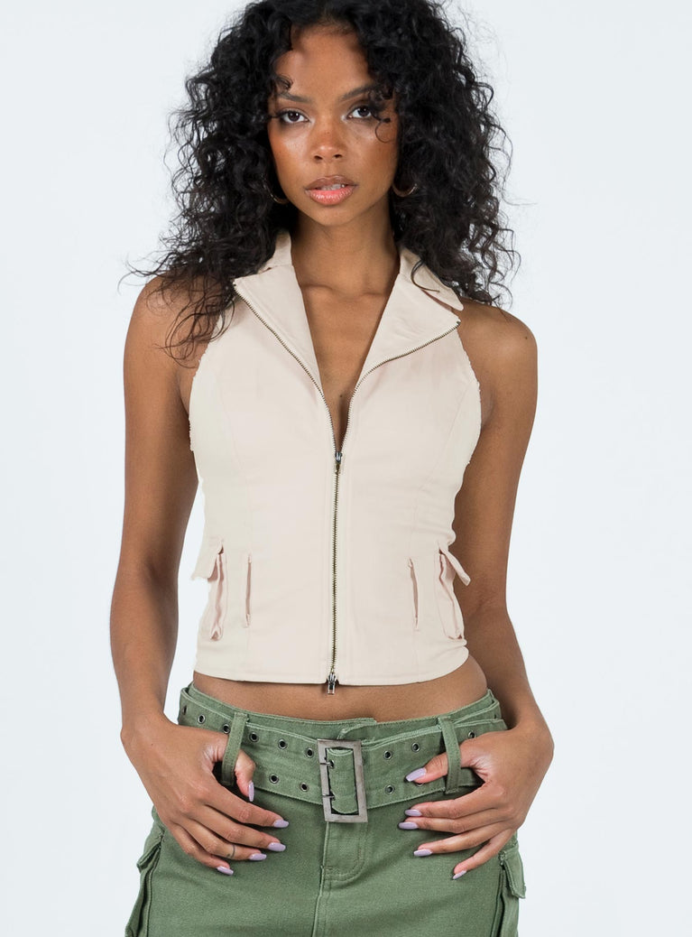 Vest top High neck Classic collar Zip fastening at front Belt looped waist Twin cargo-style pockets at side Raw edge Slight stretch 