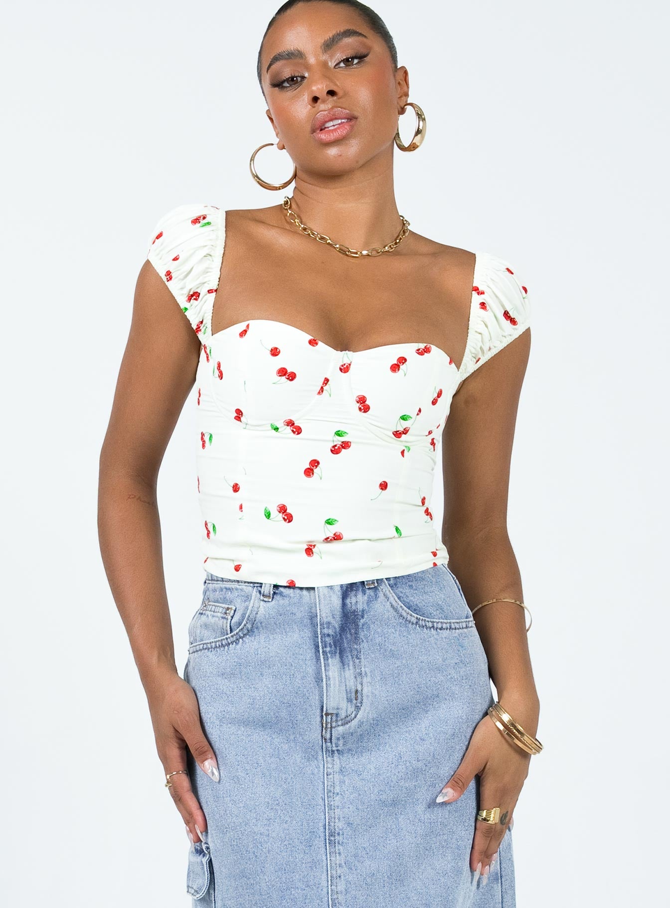 Front view of model wearing  front Princess Polly Sleeveless Square Neck  Rozalia Top White Multi