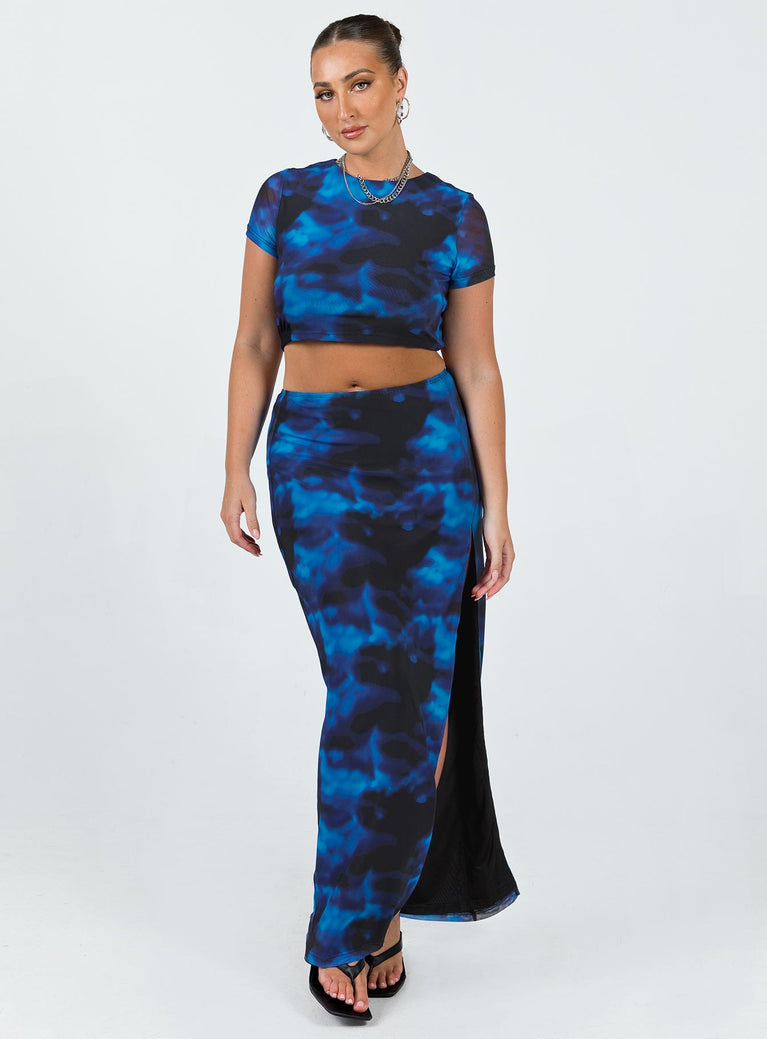 Matching set Graphic print Crop top Cap sleeve Maxi skirt Thin elasticated band at waist High leg slit