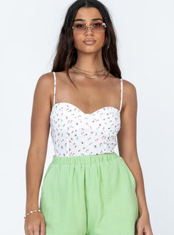 front view of model wearing Princess Polly Oakland Bodysuit Floral Sleeveless Sweetheart 