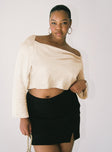 Crop top Cowl neckline Elasticated shoulders Long sleeve with slits Soft silky material